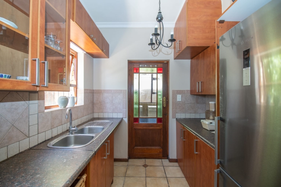 To Let 3 Bedroom Property for Rent in Capri Western Cape